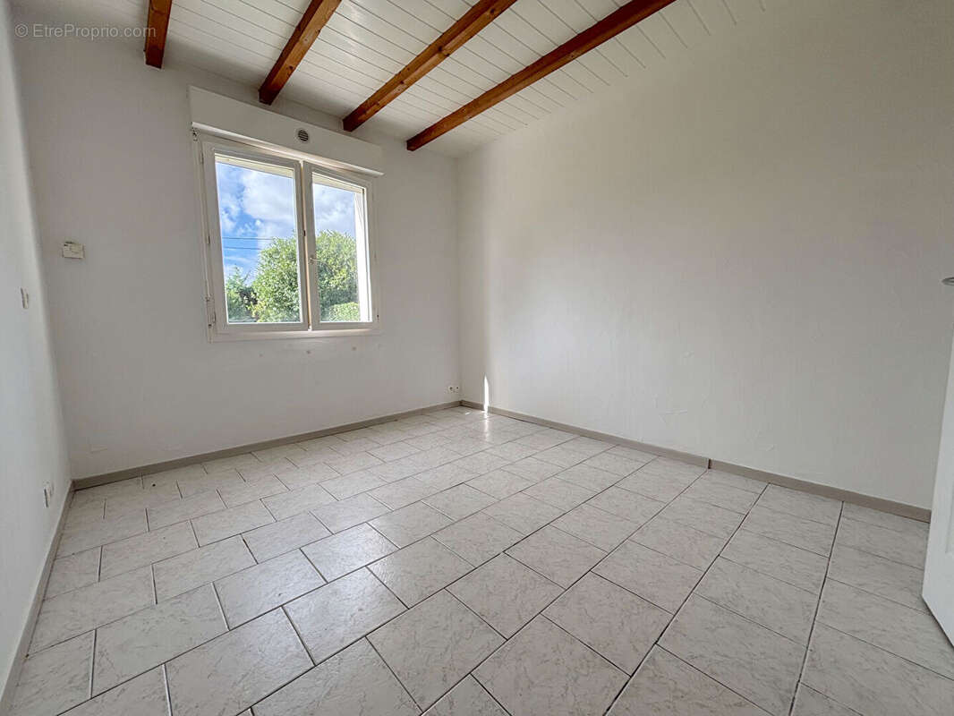 Maison à CORME-ROYAL