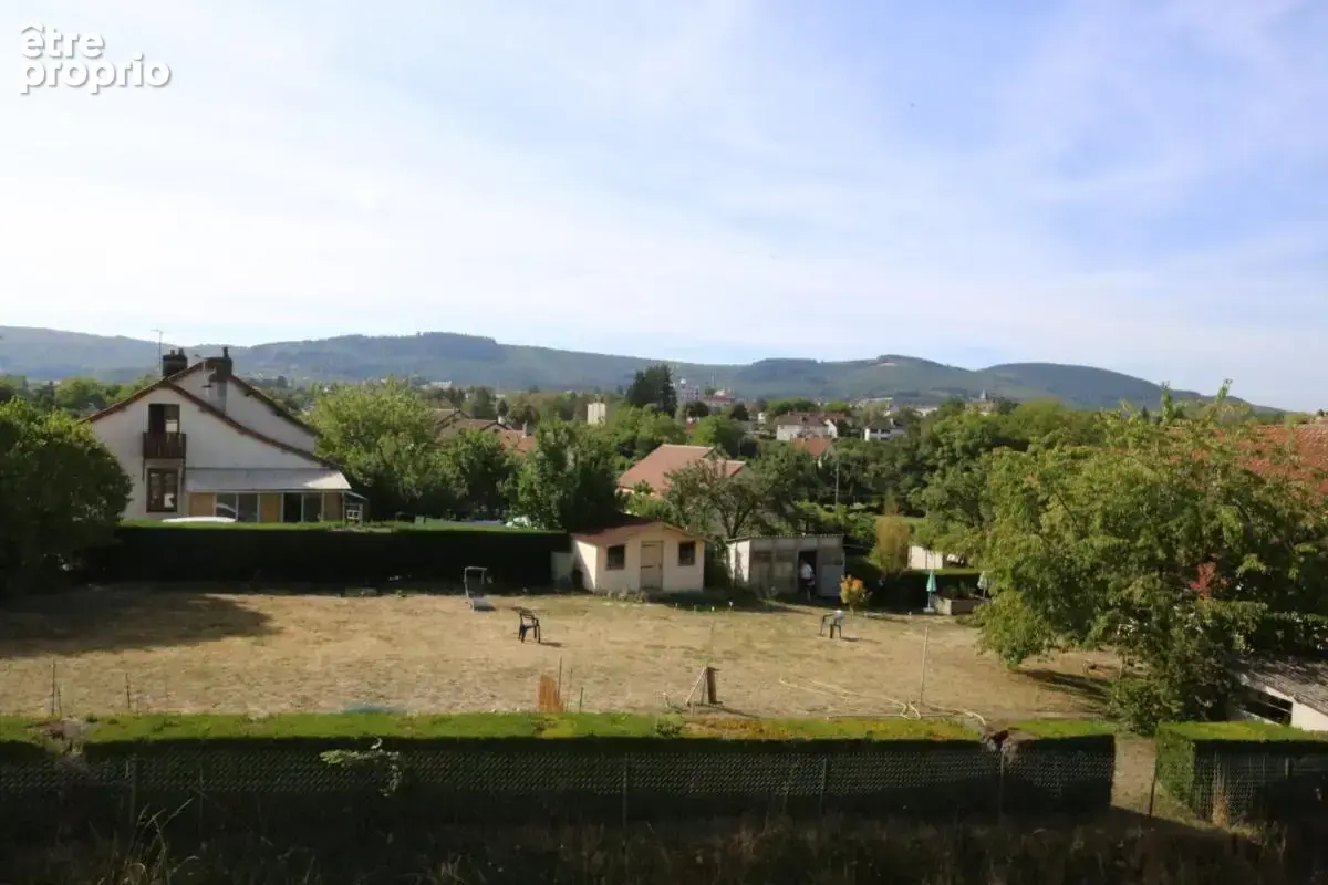 Maison des années 30 sur 1 532 m² de terrain - photo 2