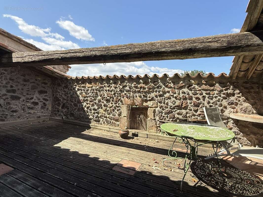 Maison à SAINT-THIBERY