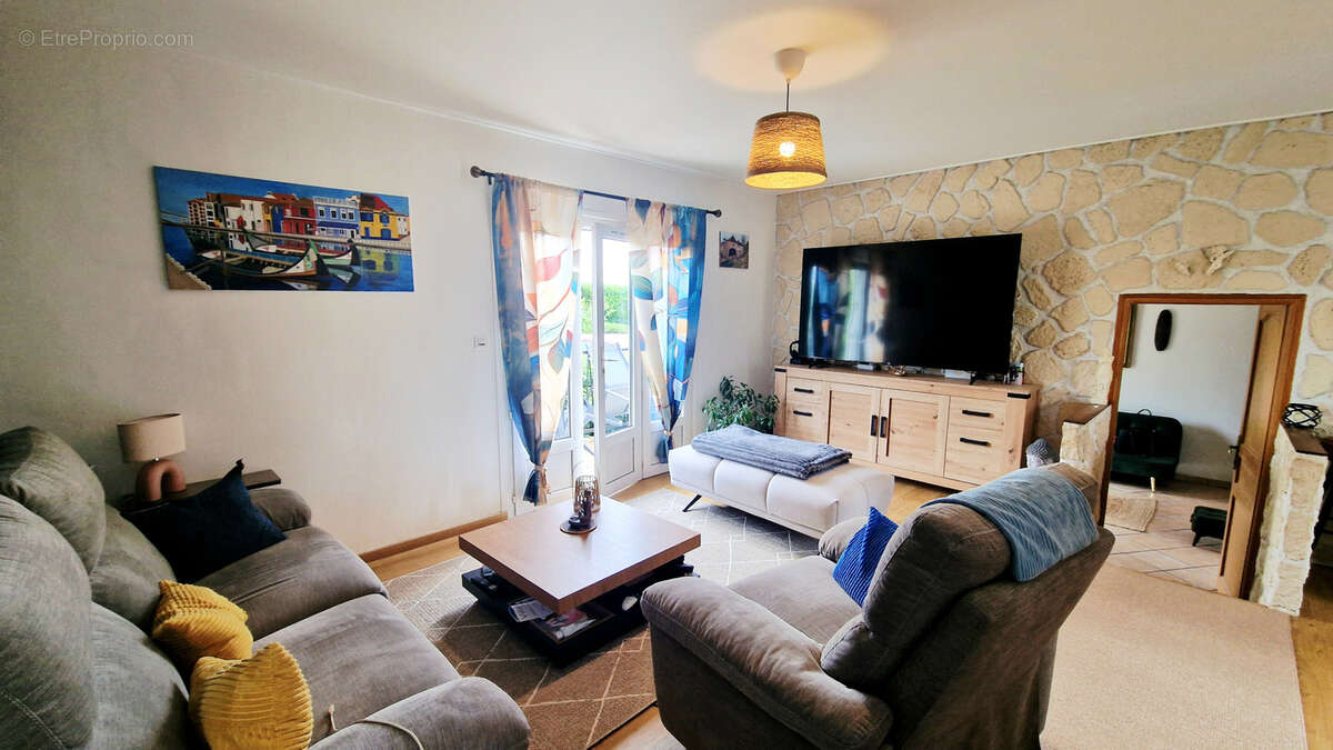 Maison à FERRIERES-EN-GATINAIS