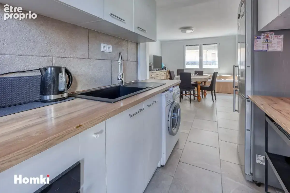 A vendre ! Appartement T3 traversant rénove avec balcon ascenseur et cellier ideal investissement ou résidence principale - photo 4