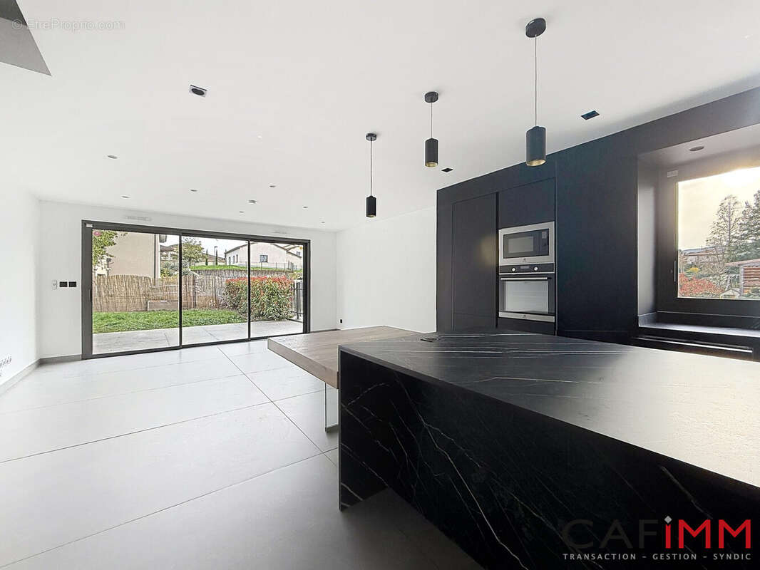 Maison à ROCHETAILLEE-SUR-SAONE