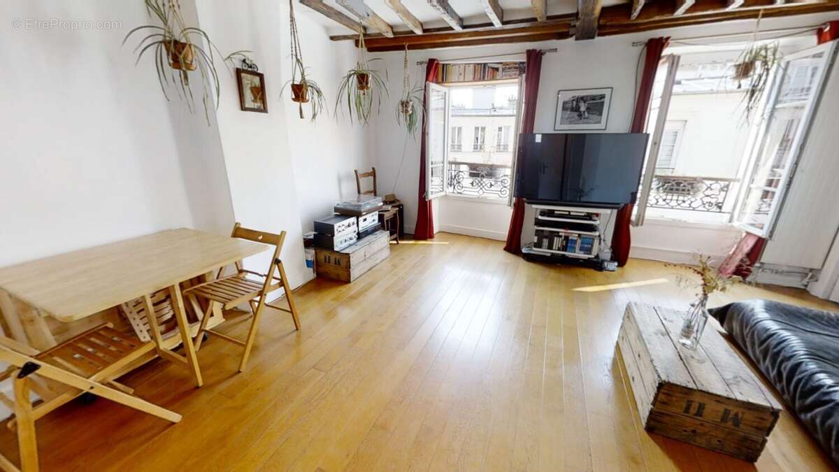 Appartement à PARIS-18E