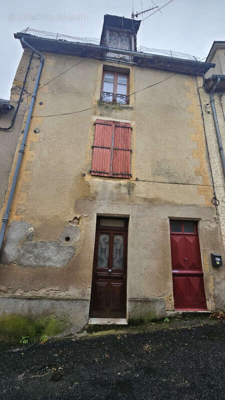 Maison à SAINT-GENIEZ-D'OLT