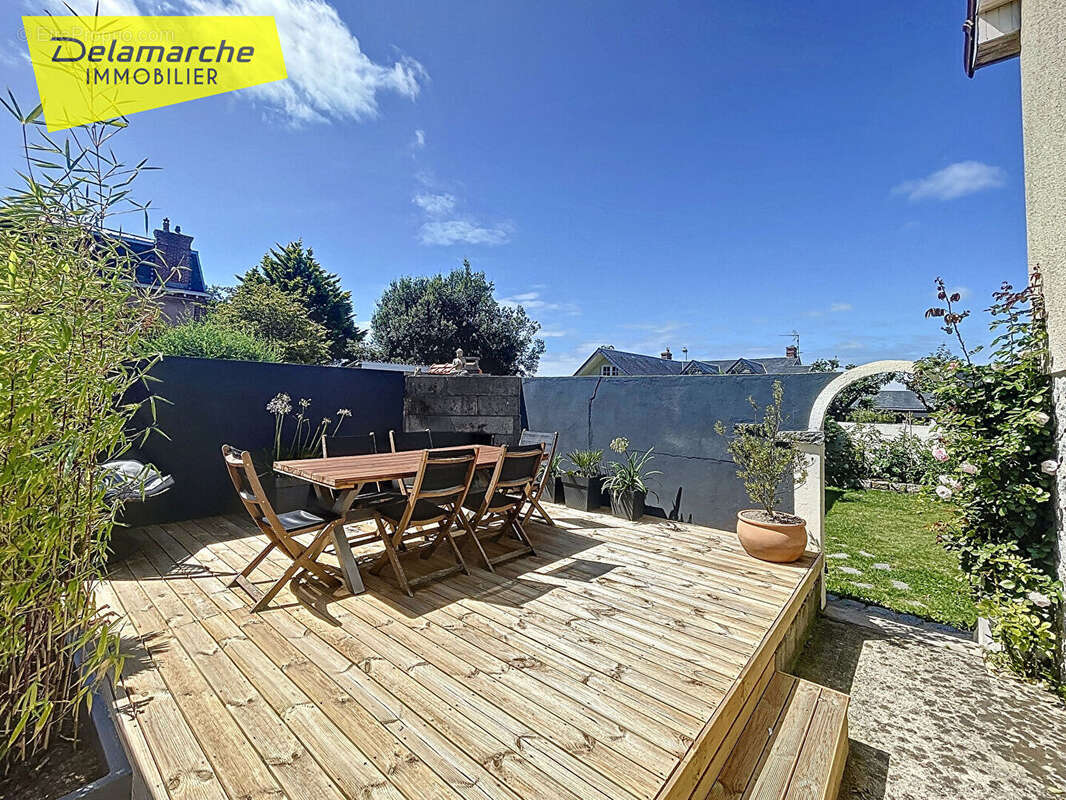 Maison à DONVILLE-LES-BAINS