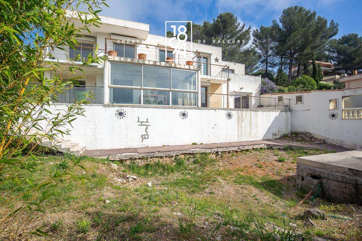 Maison à CARNOUX-EN-PROVENCE