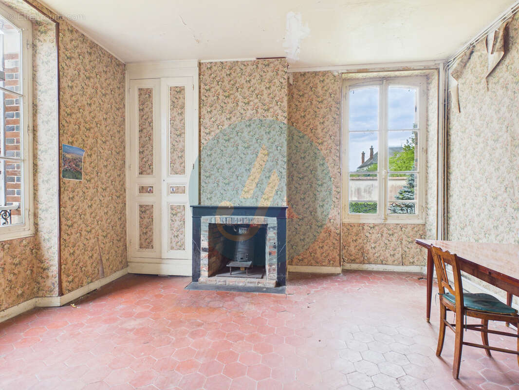 Maison à COURTENAY