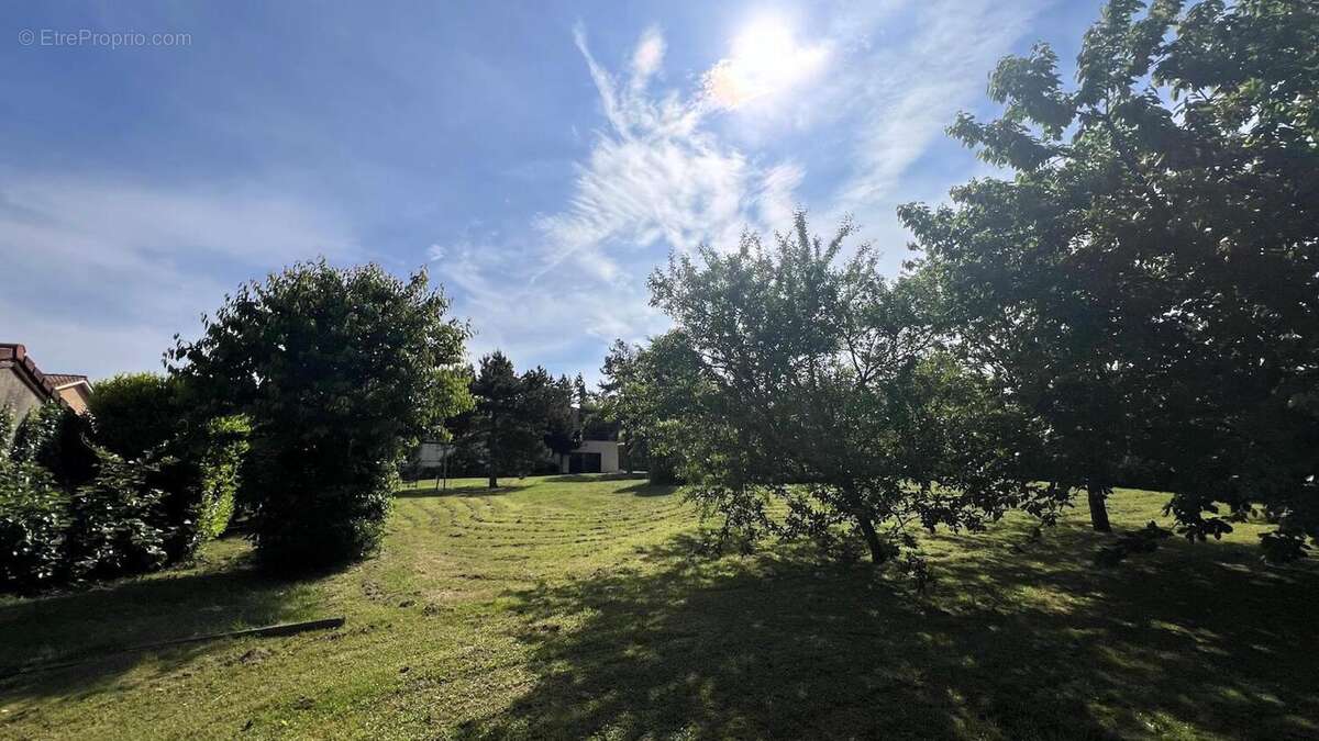 Photo 2 - Terrain à LISSIEU