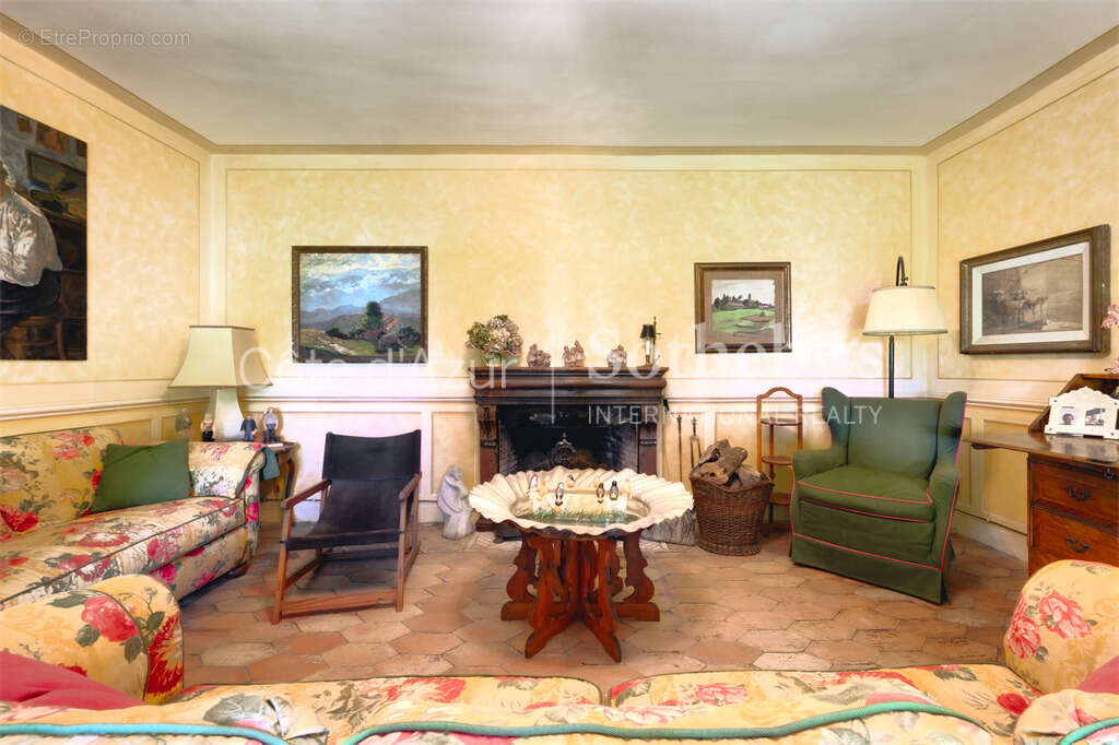Villa historique, vue panoramique Monaco, jardin luxuriant à Roquebrune-Cap-Martin - photo 10