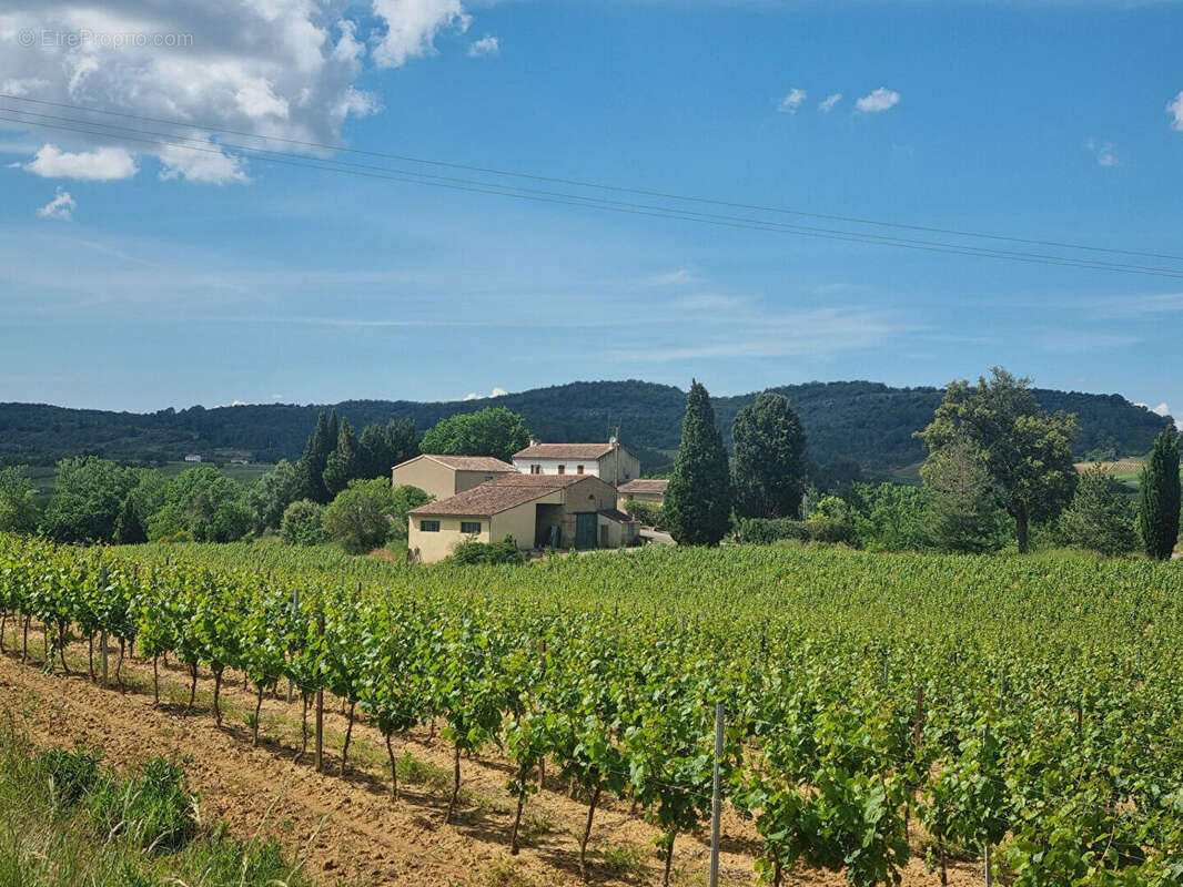 Maison à AJAC