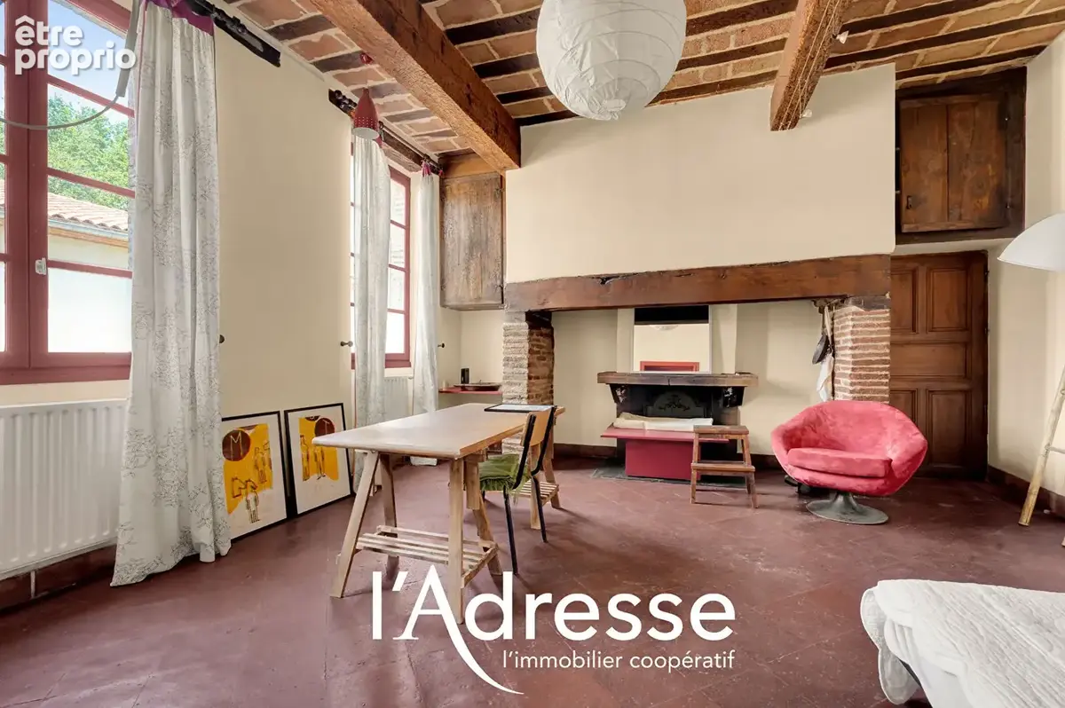 Exclusivité l'Adresse - Le BURGAUD - Maison de maître d'environ 290 m² avec parc arboré de 2 492 m², pigeonnier et dépendances - photo 11