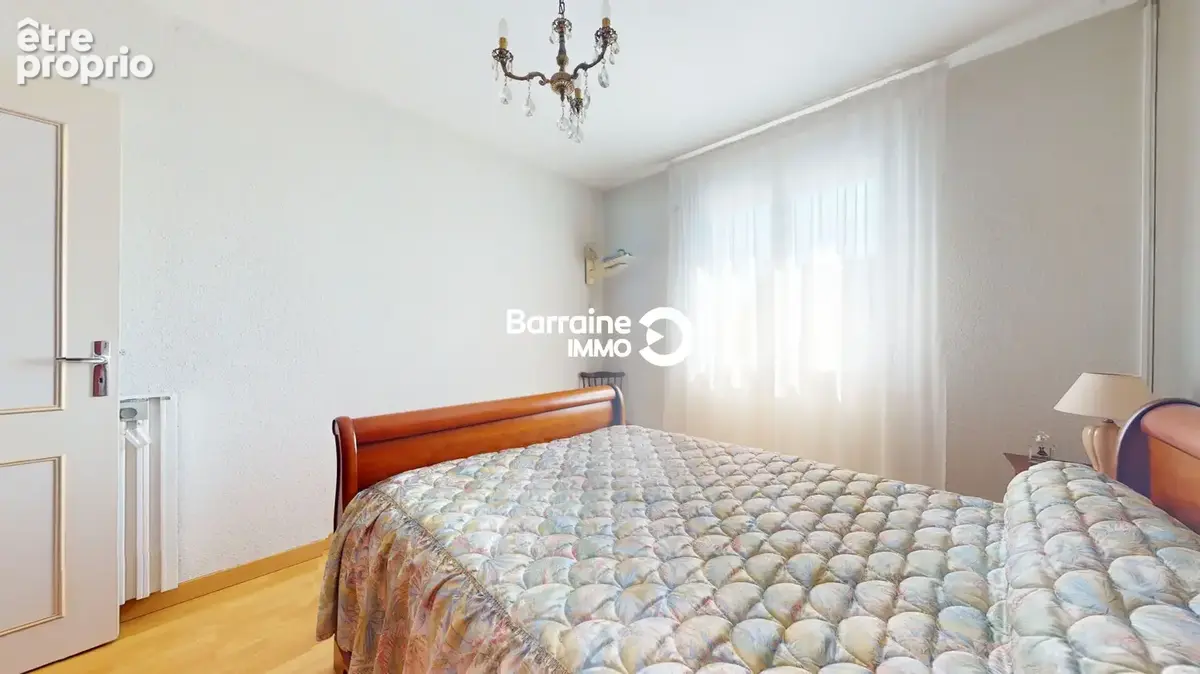 Barraine IMMO - Maison 7 pièces à vendre à Plabennec de 123.6 m² Possibilité 150 m² habitables - Terrain clos de 1020 m² - photo 13