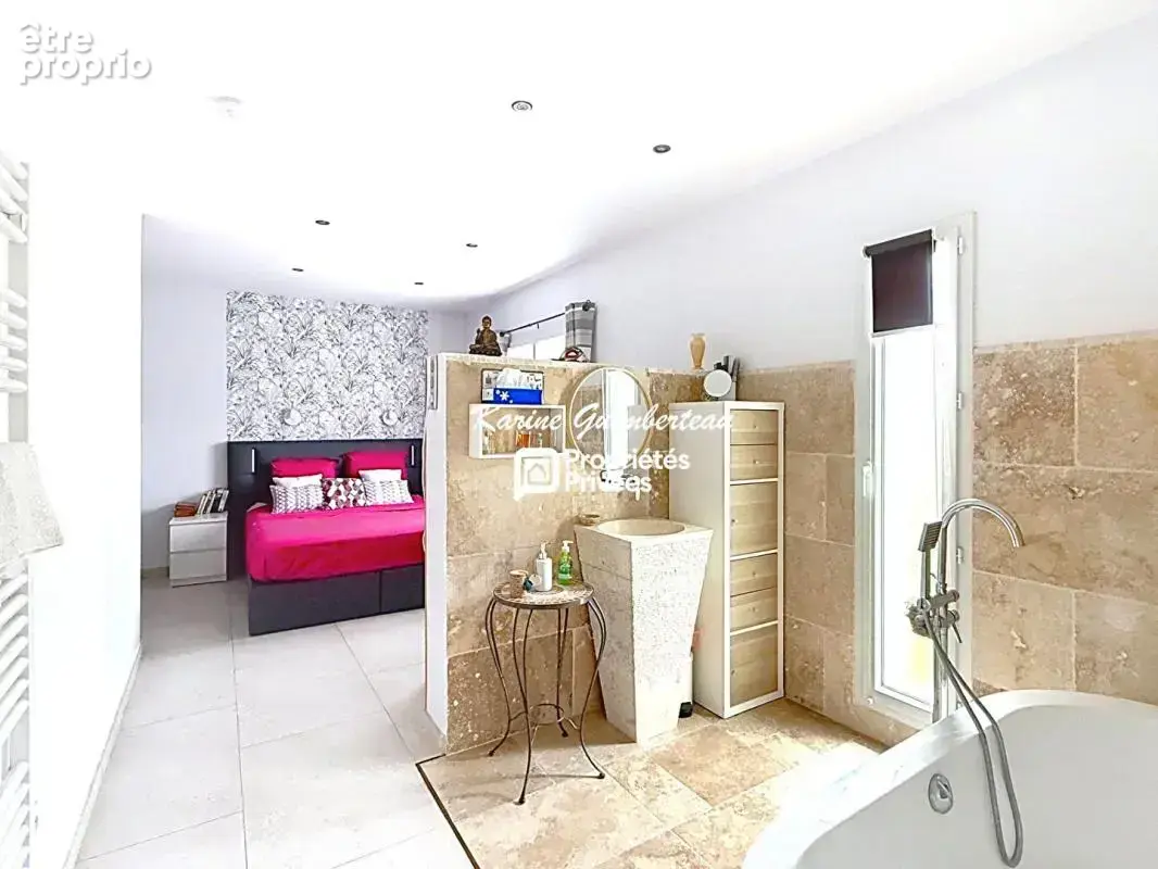 Villa de plain-pied avec piscine & garage - photo 10