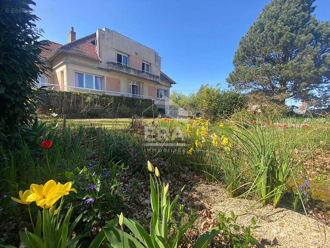 Maison à FRETIGNEY-ET-VELLOREILLE