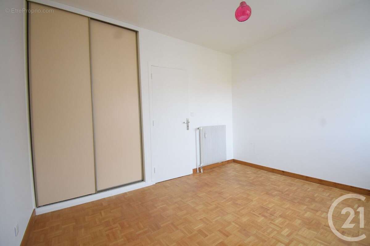 Appartement 68 m² à Vichy  - photo 10