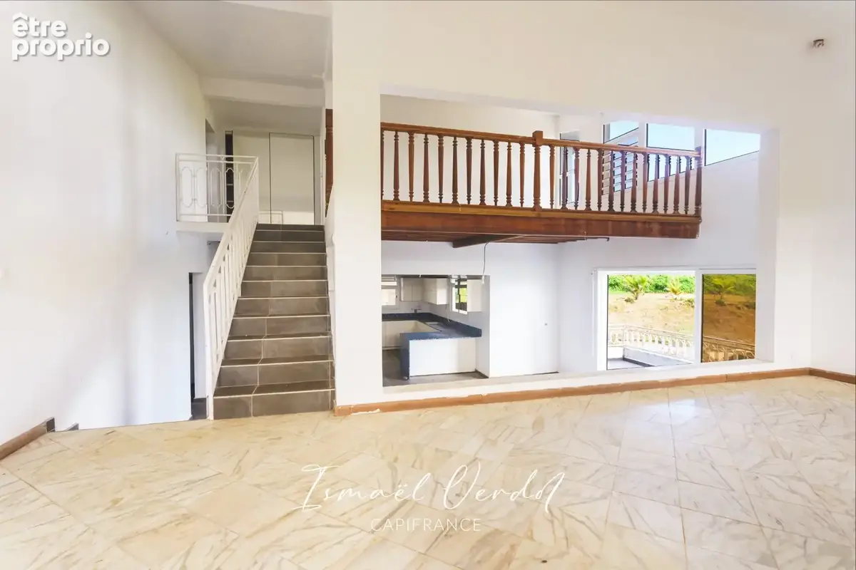 Villa de 391,6 m² sur un terrain de 5 301 m² - photo 9