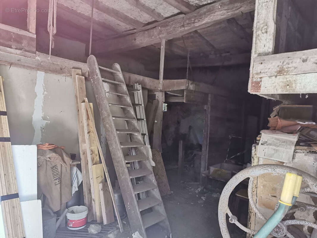 Maison à YZEURES-SUR-CREUSE