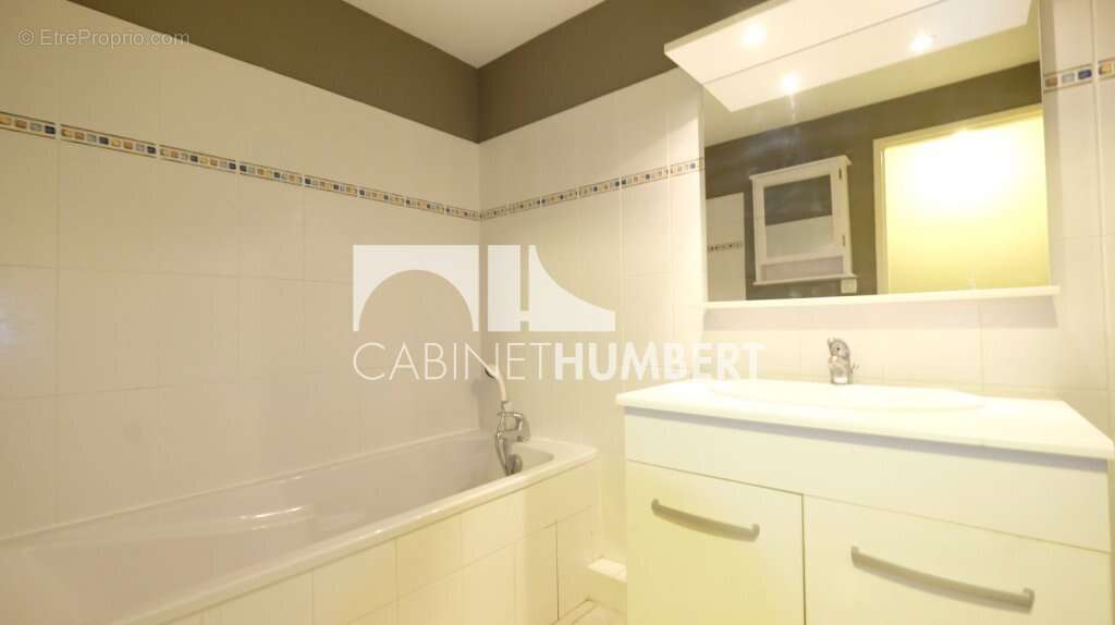 Appartement à SAINT-ETIENNE