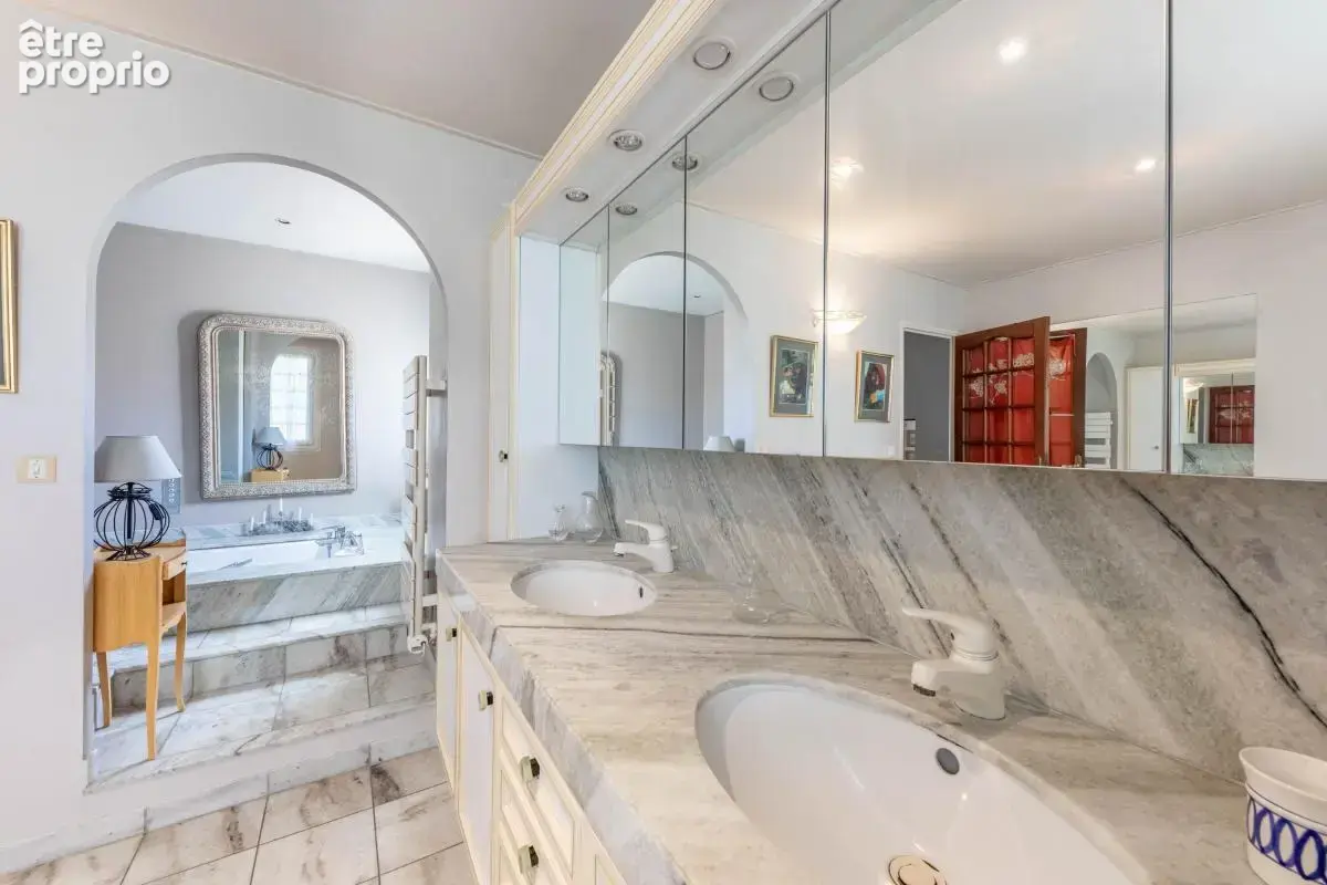 Sanary-sur-mer – maison familiale avec piscine et stationnement - photo 16