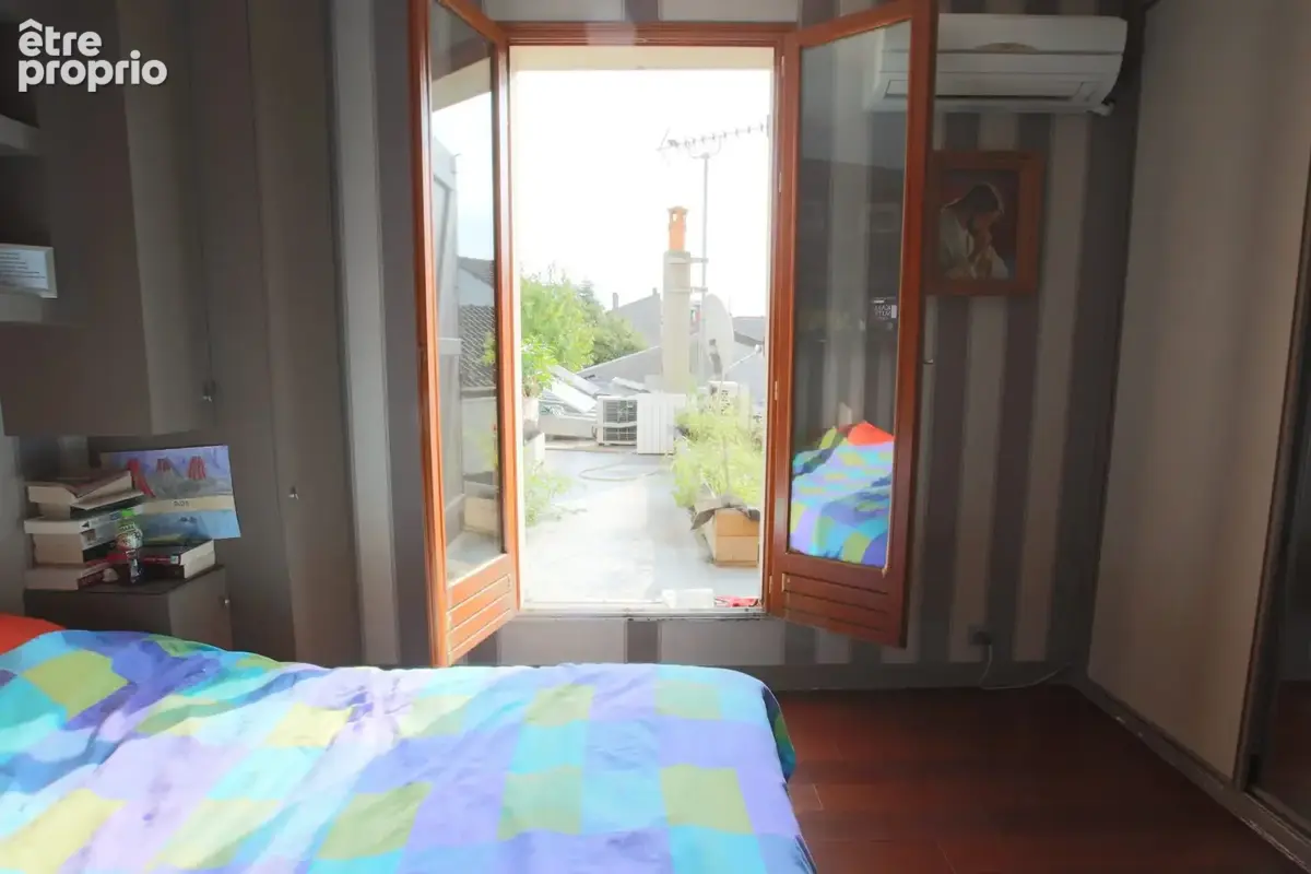 Maison 147 m² à Saint-Denis  - photo 5