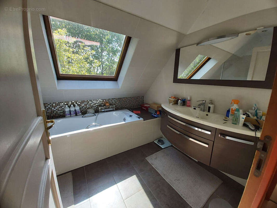 Maison à MONTIGNY-LE-BRETONNEUX