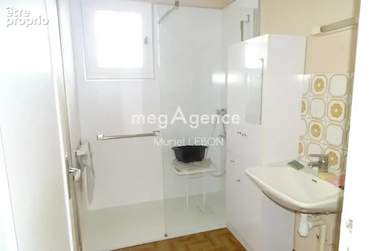 Maison 75m²- Terrain 1000m²- 2 garages- 3 chambres - photo 8