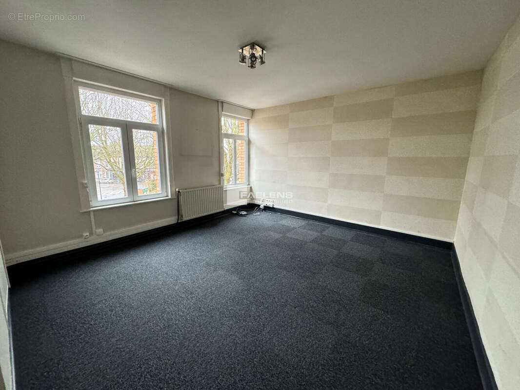 Commerce à FACHES-THUMESNIL