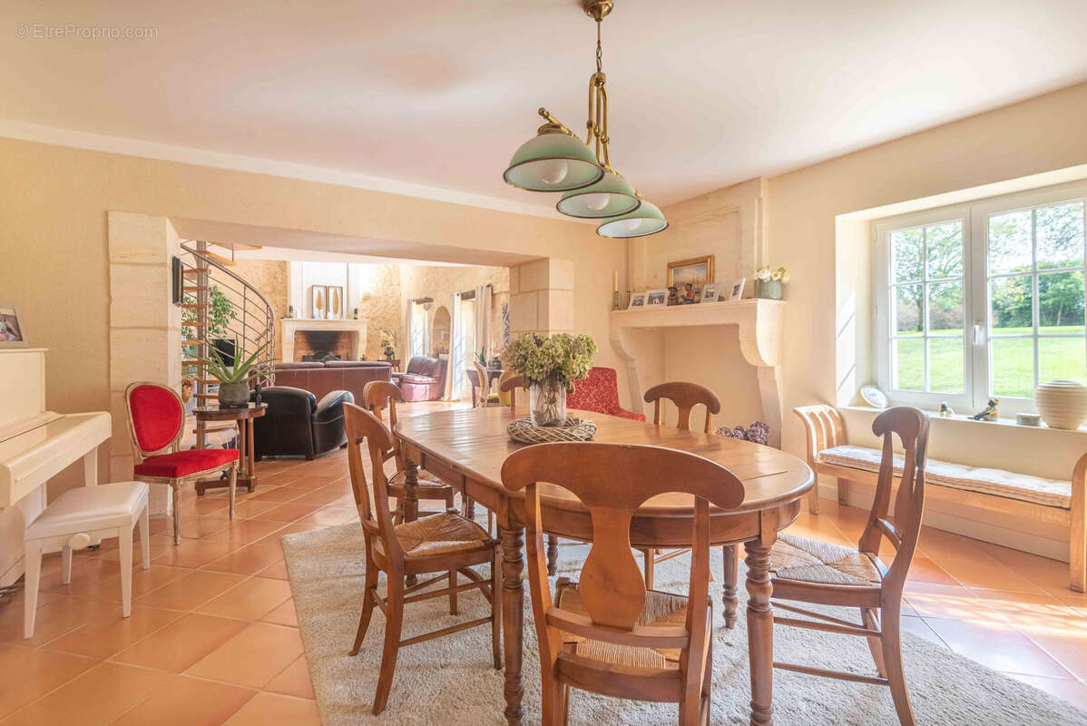 Maison à LATRESNE
