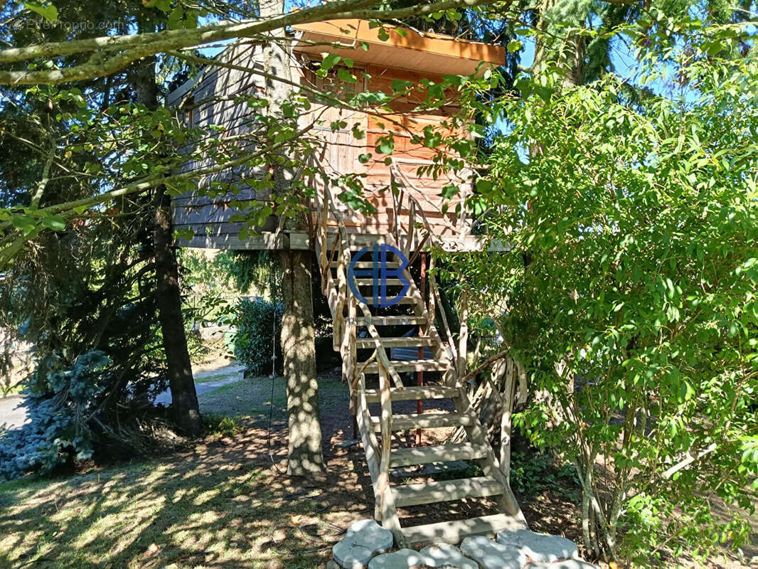 Maison à SAINT-JEAN-DE-BOURNAY
