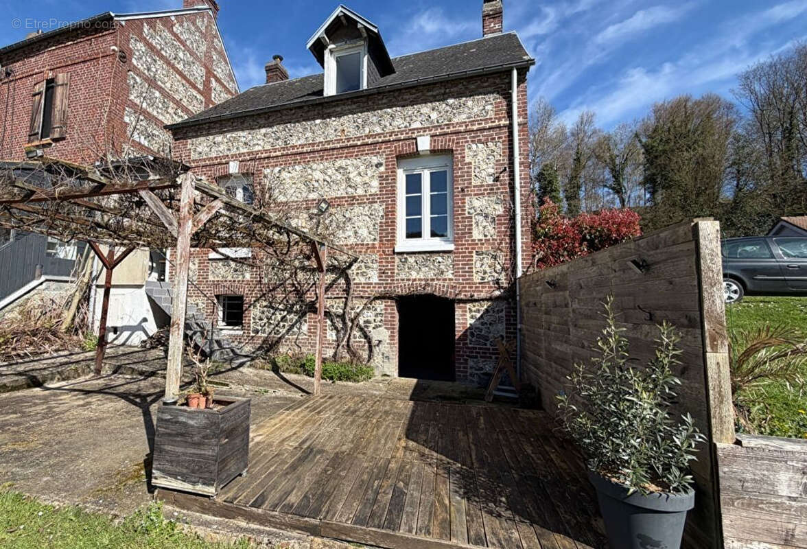 Maison à LILLEBONNE