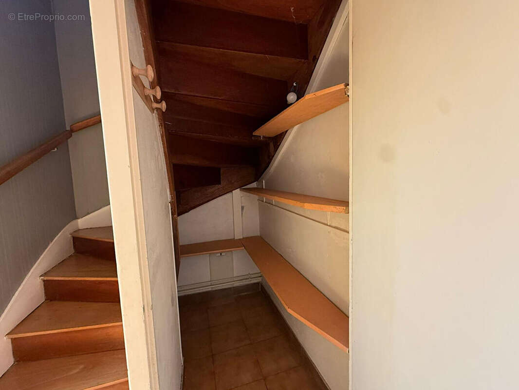 Maison à VARENNES-VAUZELLES