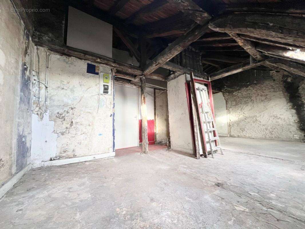 Appartement à PARIS-10E