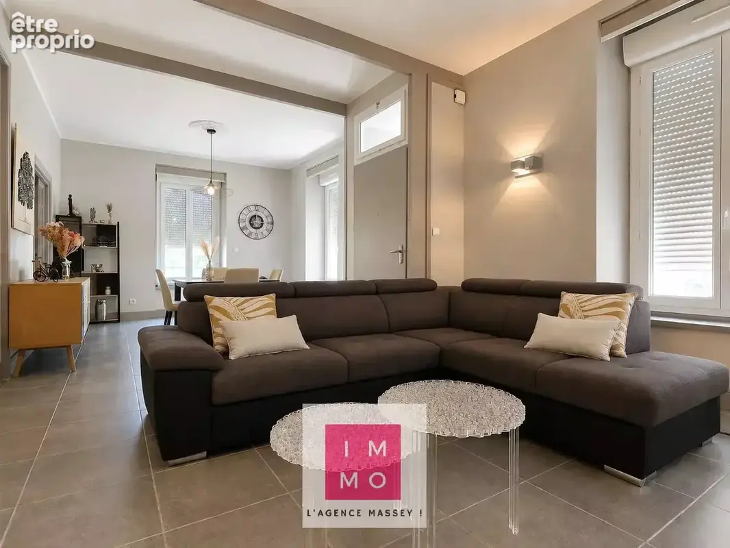 TARBES – Grand duplex de caractère, 4 chambres, terrasse, garage 26m² et parking - photo 7