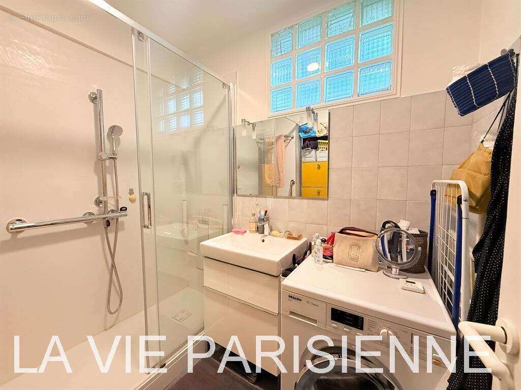 Appartement à PARIS-20E