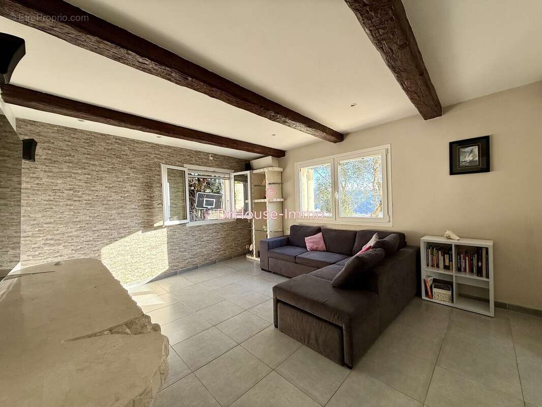 Maison à SAINT-JEANNET