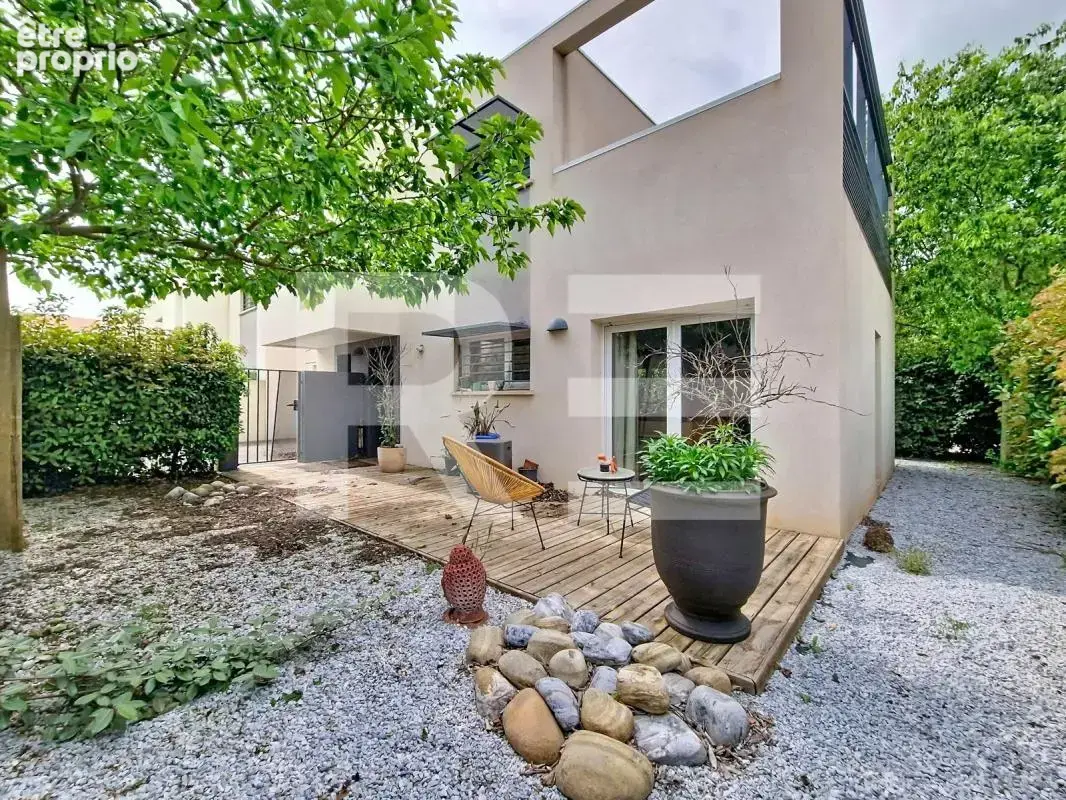 Villa contemporaine avec 3 chambres, un jardin et un garage - photo 13