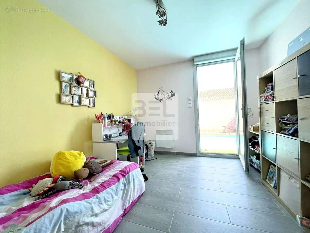 VEDENE maison contemporaine ossature bois avec terrasses et piscine - photo 8
