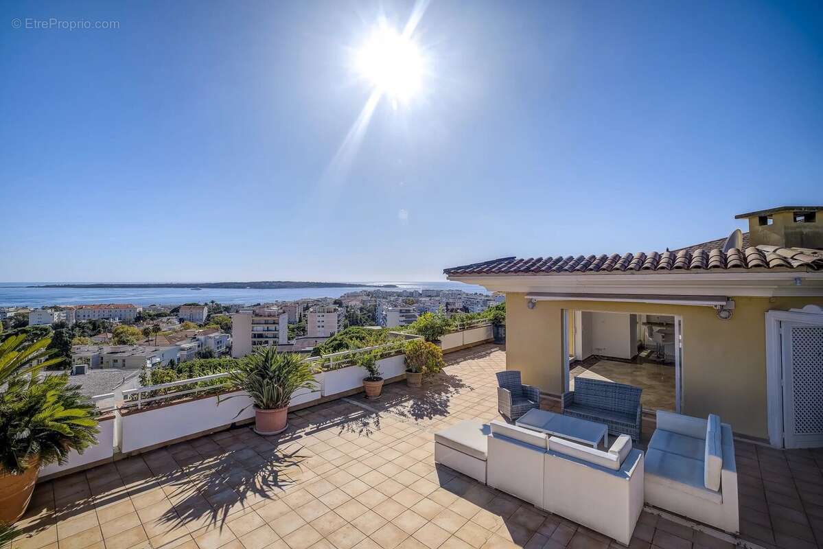 Appartement à CANNES