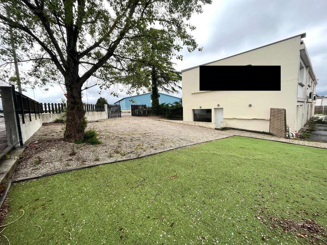 Photo 2 - Commerce à MERIGNAC