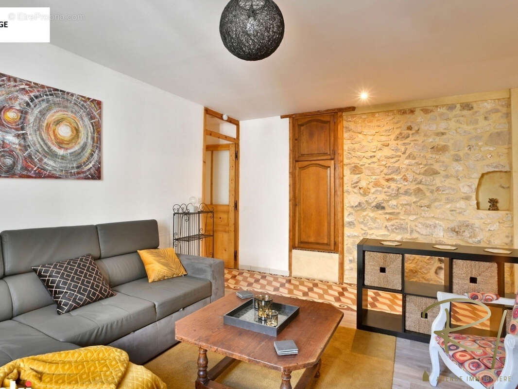Maison de village avec deux appartements et terrasses - photo 5