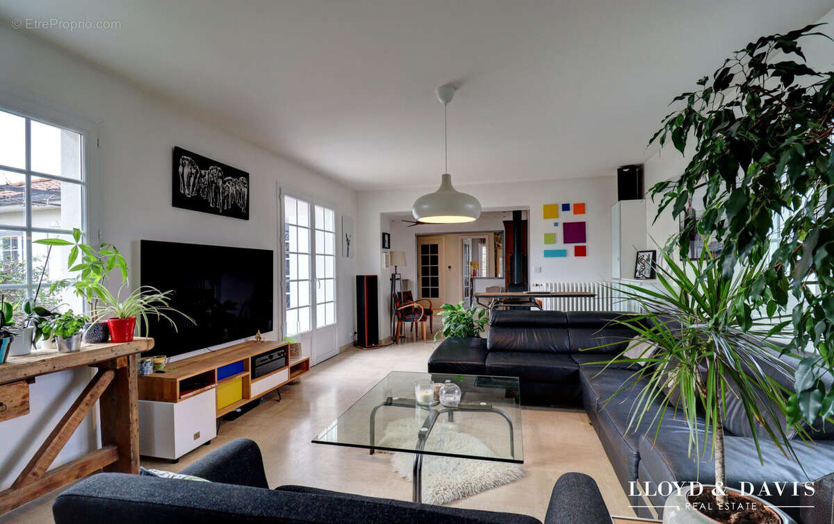 Maison à SAINT-BONNET-DE-MURE