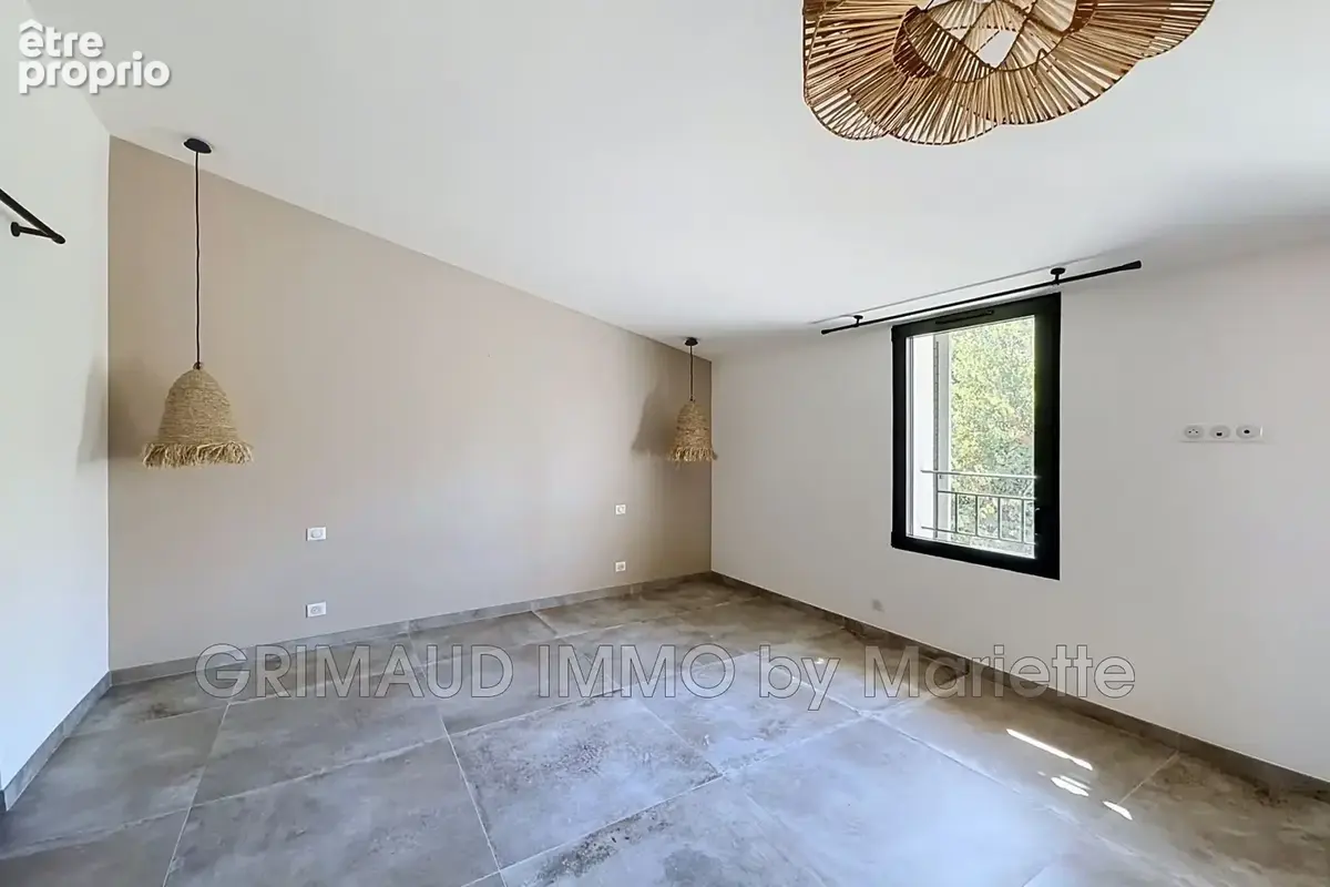 Maison 5 pièces 145 m² à vendre à Cogolin (83310) - photo 7