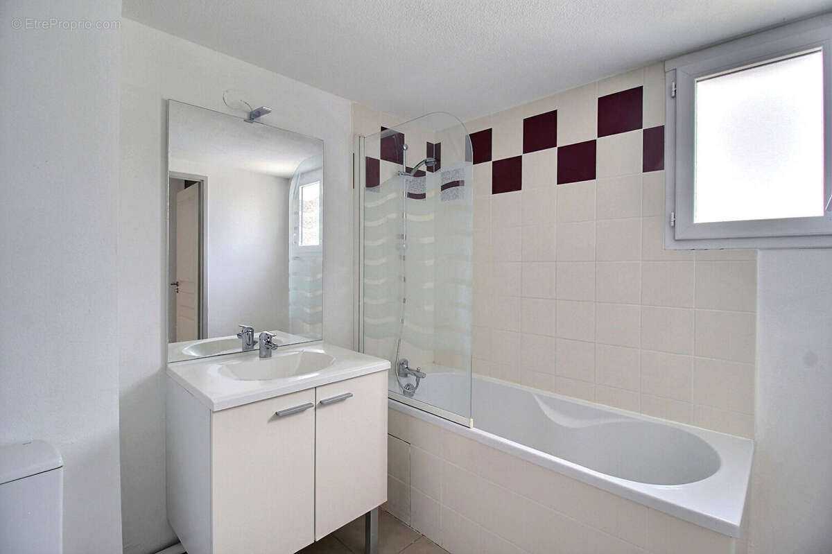 Appartement à JUVIGNAC