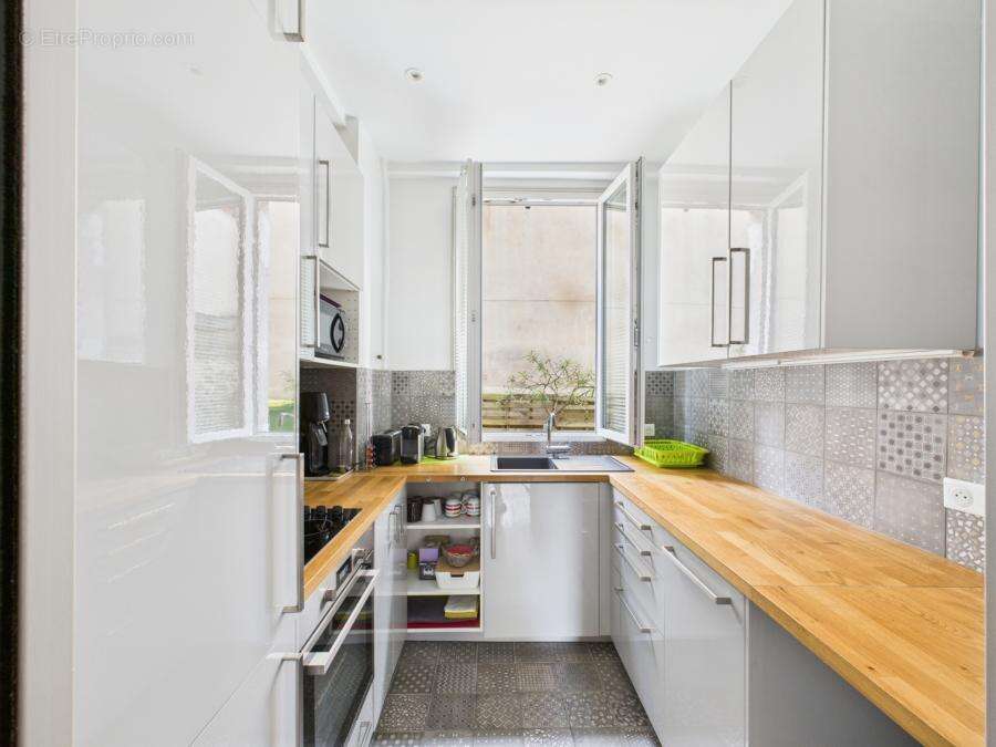 Appartement à PARIS-15E