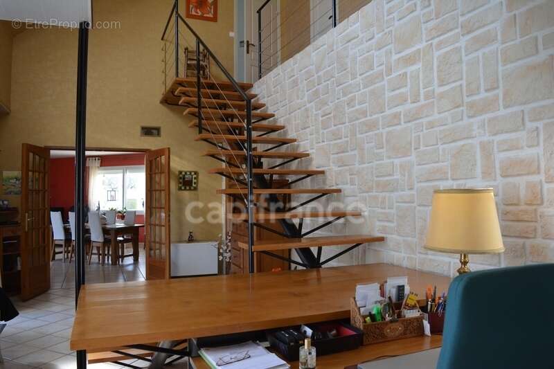Dpt Cher (18), à vendre proche de NEVERS maison P8   Garage atelier, terrain batir - photo 7
