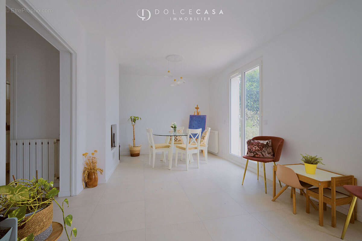 Maison à CHAMPS-SUR-MARNE