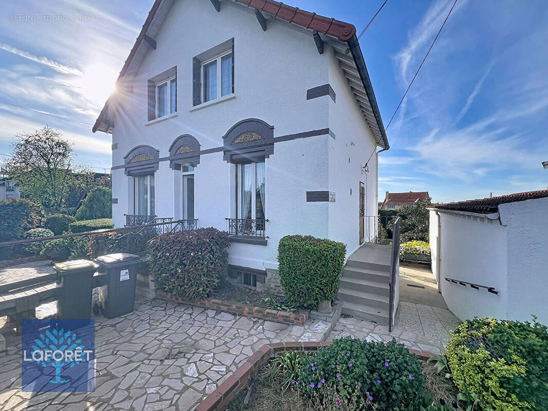 Maison à CORBEIL-ESSONNES