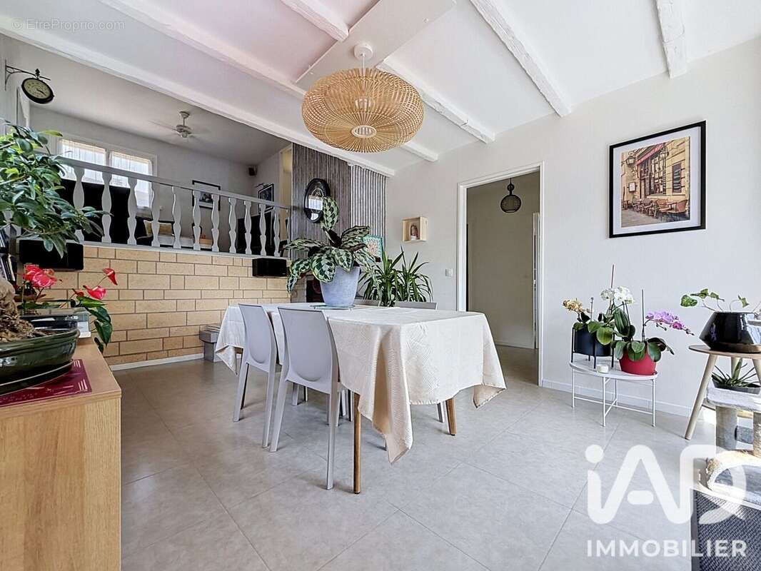 Maison 103 m² à Saint-Maurice-D'etelan  - photo 2
