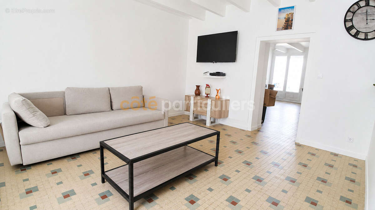 Rives de l'yon -- chaille sous les ormeaux -- ensemble immobilier --153 m2 --9 pieces -- centre bourg - photo 4