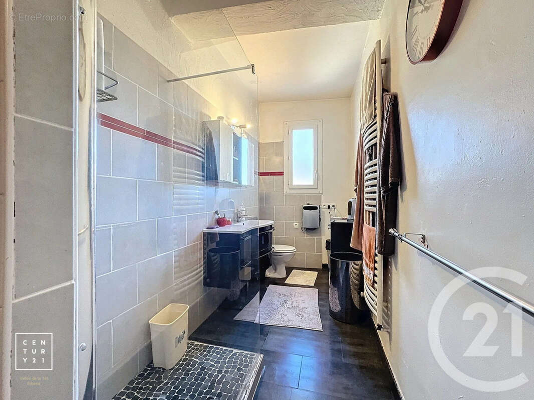 Maison à LATOUR-DE-FRANCE